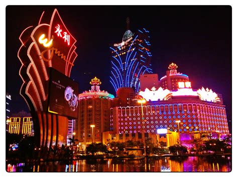 Macau Casino - Glitz and Glamour